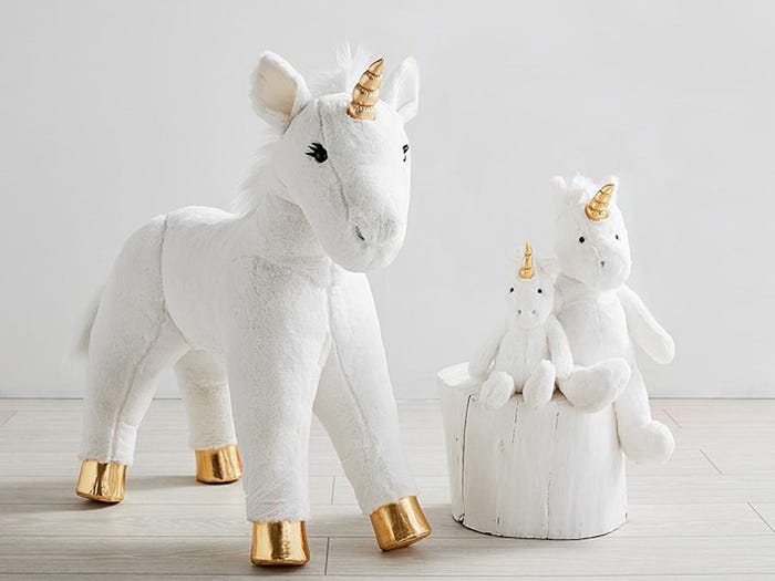 　　21 fun unicorn gifts for kids of all ages, including slime, surprise toys, and stuffed animals